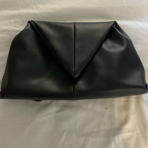 Black Clutch